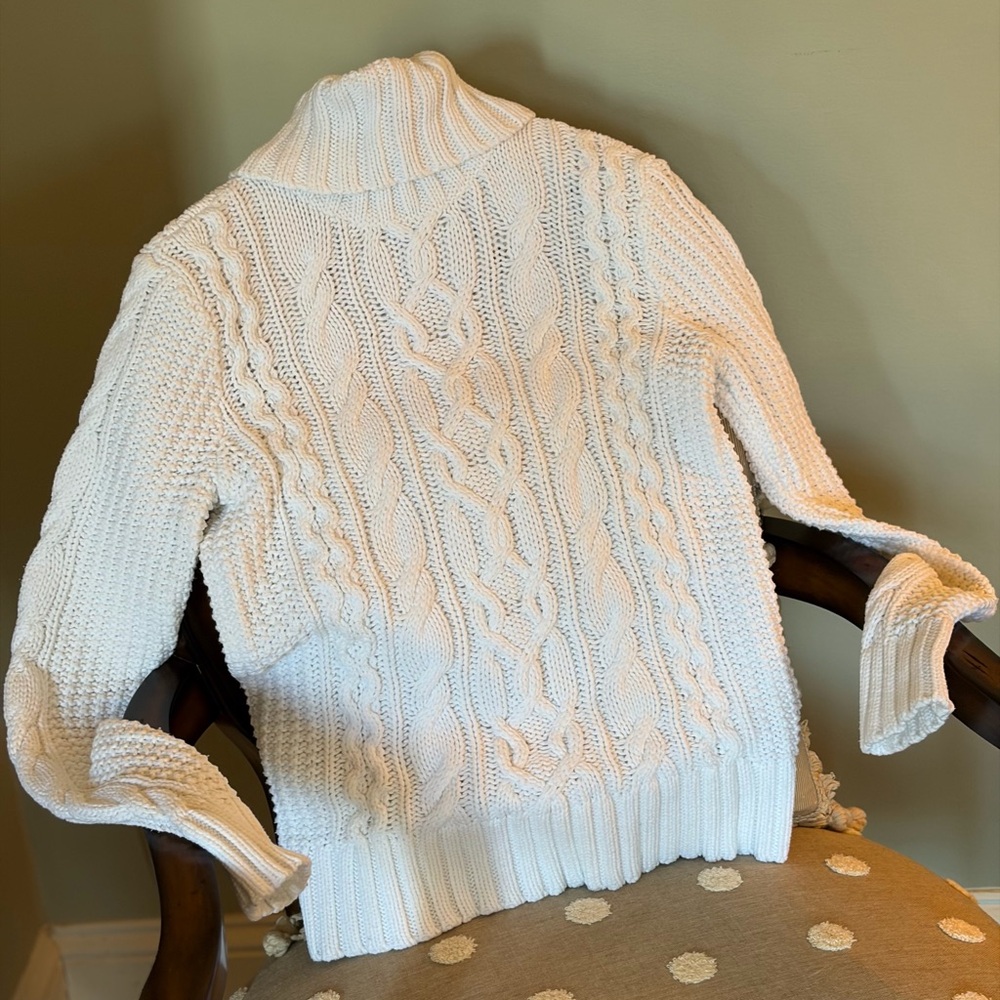 Cozy Cable Knit Turtleneck Sweater - Cream